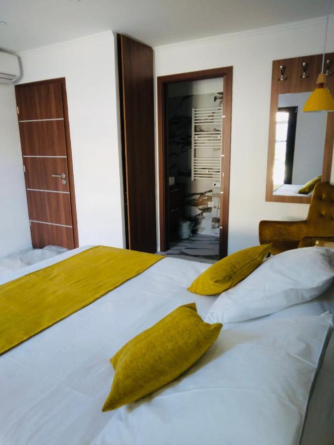 A Casa Di Jo Bed & Breakfast Calenzana Bagian luar foto